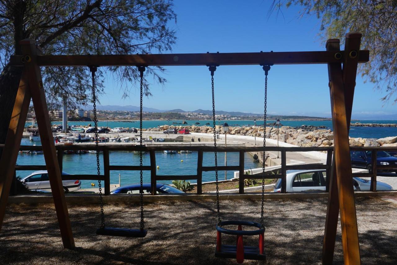 Seas The View Apartment Chania  Exterior photo